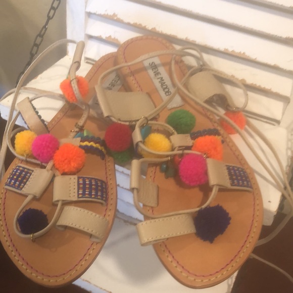 Pom Pom Steve Madden size 6 - Picture 5 of 5